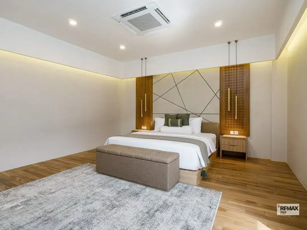 Premium 3-Bedroom Villa For Sale In Prime Seminyak Area - Image 8 of 10