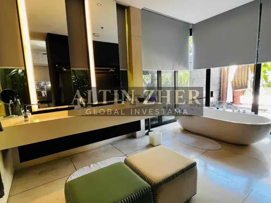 Dijual villa tropical di dalam kawasan hotel di Seminyak dan dekat dengan pantai. - Image 4 of 10