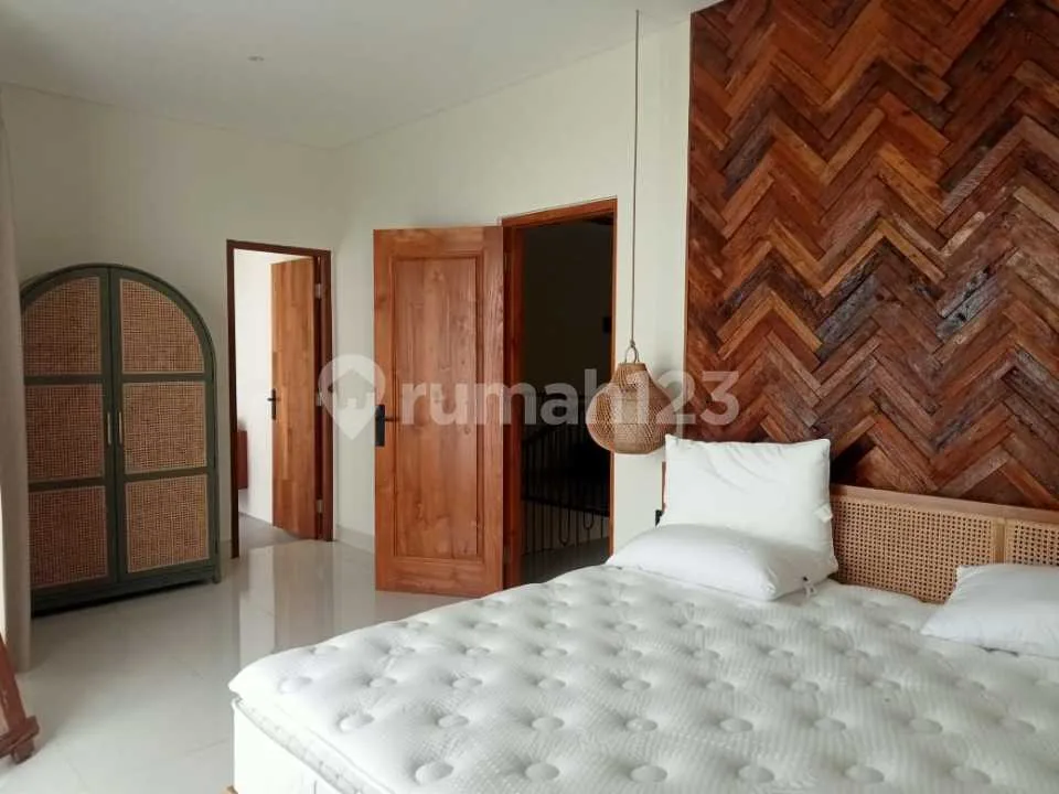 Dikontrakkan Rumah Lantai 2 Semi Villa - Image 4 of 4