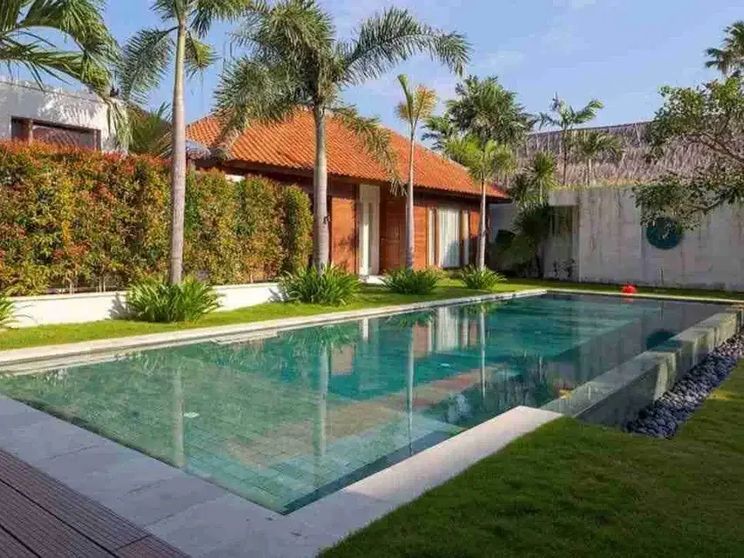 Hug Garden spacious Villa for Sale in Sanur Bali - Image 4 of 10