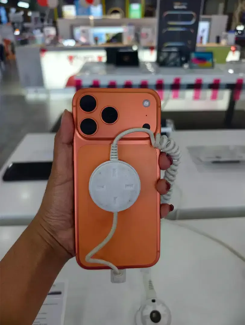 Iphone 17 Pro Max 256 GB / Cosmic Orange - Image 1 of 2