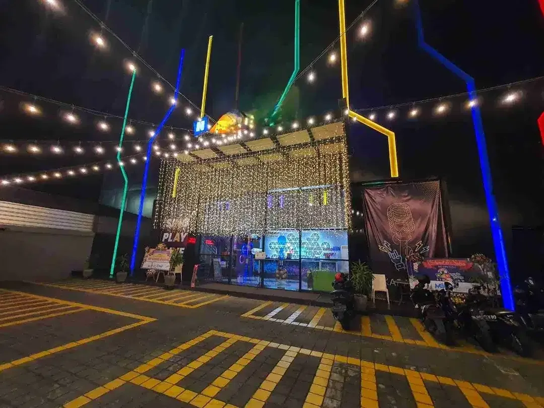Gedung Ex Karoke Bypass Kedonganan Jimbaran Bali - Image 3 of 10