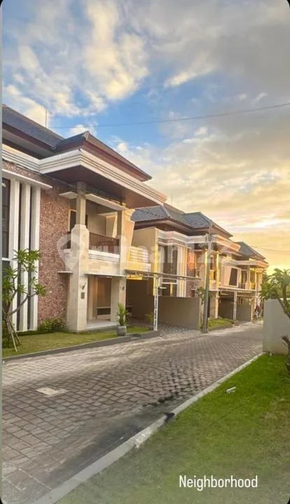 Luxury 3+1Br Villa Sanur Freehold Near Beach Fully Furnish - Image 1 of 4