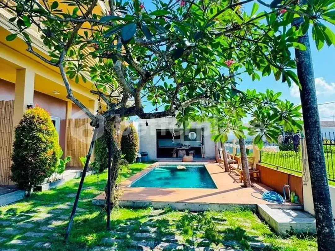 Elegant Leasehold Guesthouse in Canggu Babakan with Three Rooftop Joglo Rooms, Open Living Spaces, Rice Field Views and Prime Location - Image 4 of 10