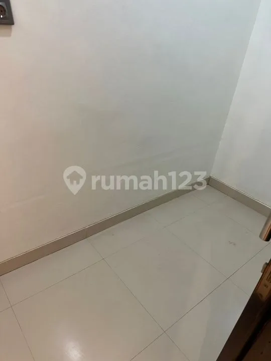 Full Furnished, Rumah, 2 Lantai ( Kasw ) - Image 2 of 4
