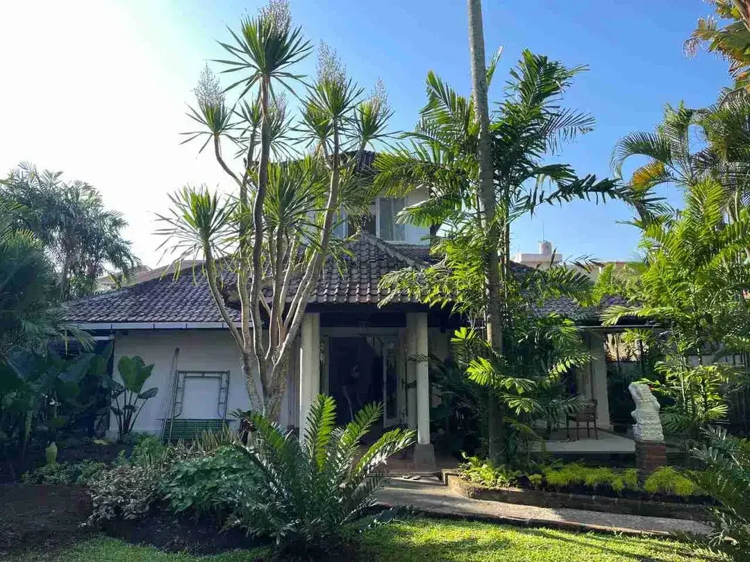 DIJUAL / FREEHOLD Tanah Berisi Bangunan Villa Jl. Kubu Manyar, Batu Bolong, Canggu - Bali - Image 2 of 5