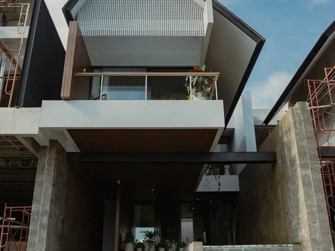 Rare FREEHOLD Opportunity! Modern & Smartly Designed Villas in Canggu, Bali - Image 9 of 10