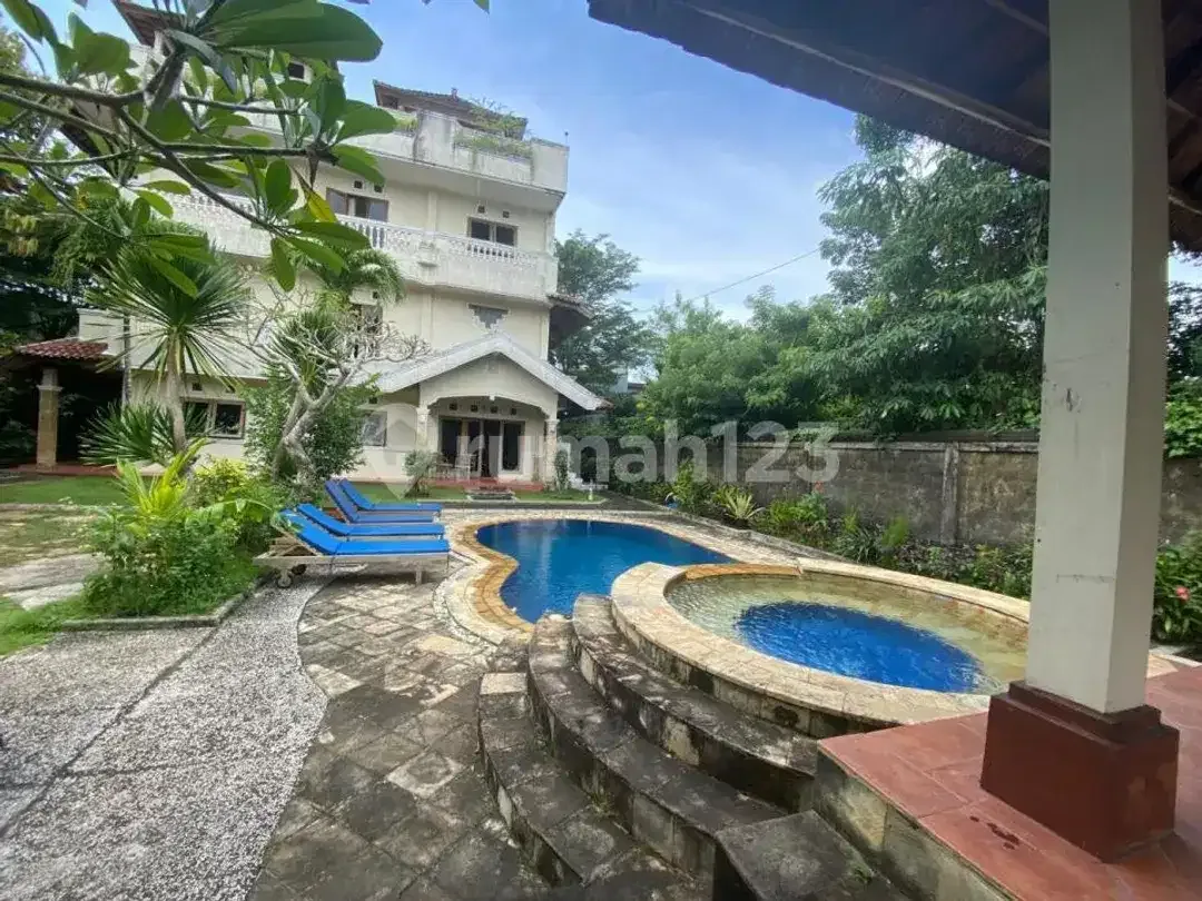 Dijual Villa 3 Lantai Full Furnished View Ocean dan Jalan Tol - Image 4 of 10