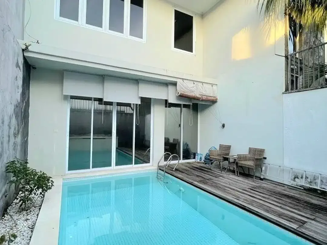 Villa Modern Tropis Dekat Hotel Intercon Uluwatu Jimbaran - Image 1 of 10