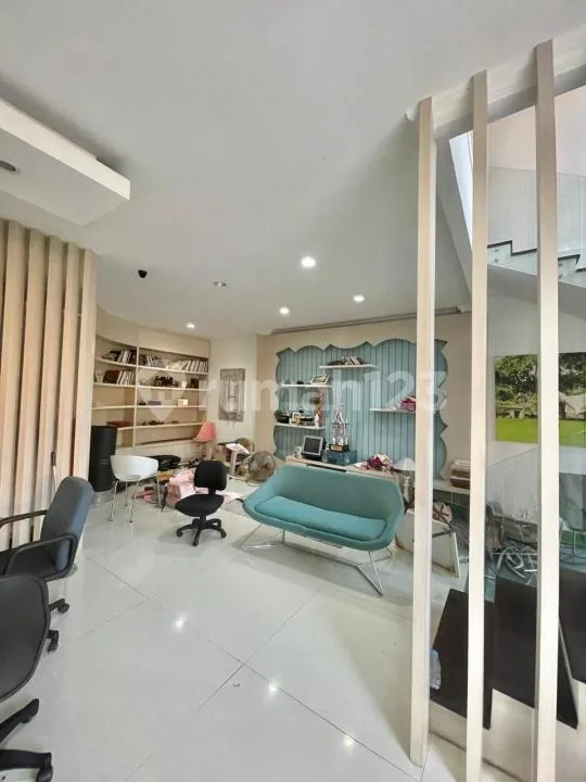 Rukan (Rumah Kantor) Lokasi Strategis Dekat Kawasan Bisnis Gatsu,Di Denpasar Timur - Image 4 of 4