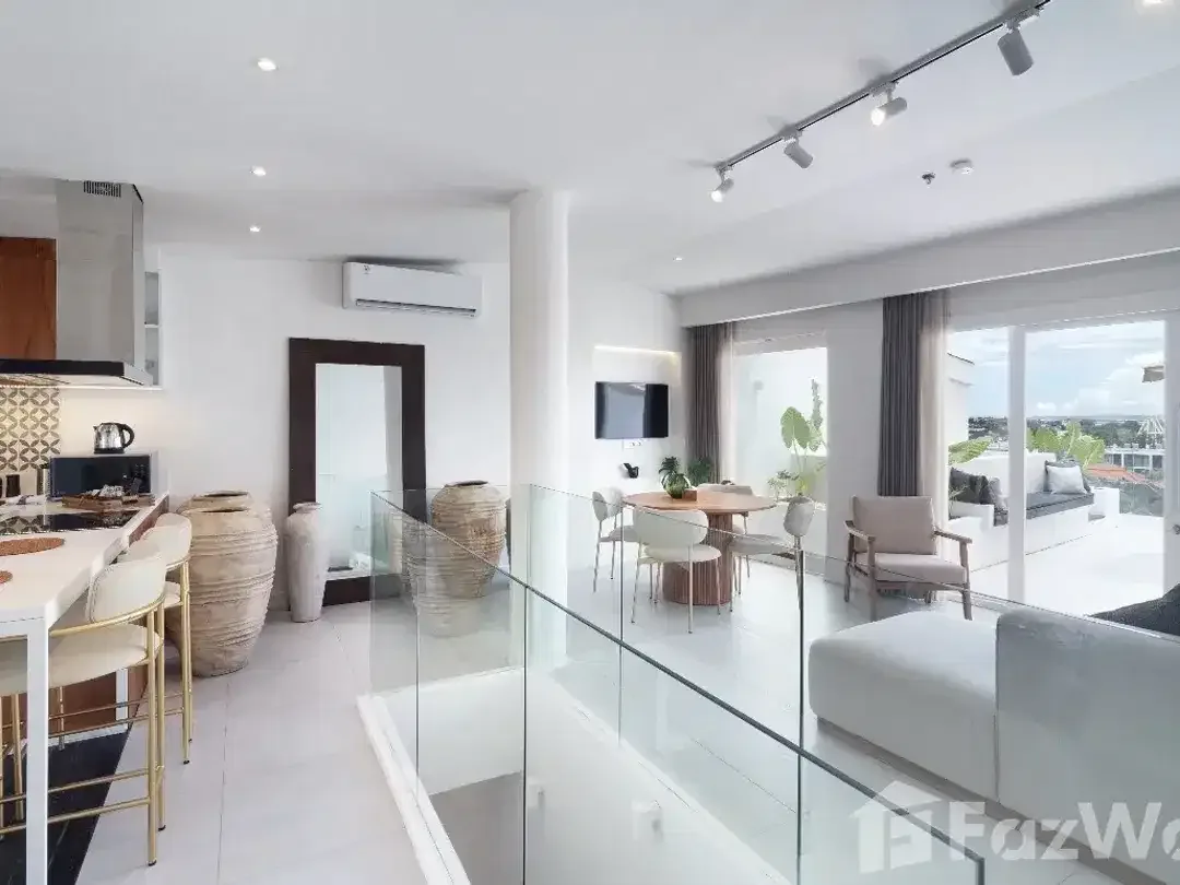 Ocean View Sky Pool 2BR Penthouse in Berawa, Private Rooftop - Image 10 of 10