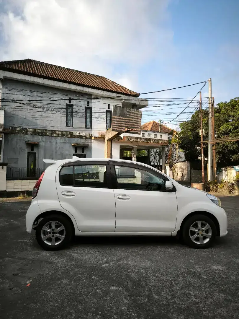 Daihatsu Sirion Putih 2014 Matic Tipe Tertinggi - Image 5 of 9