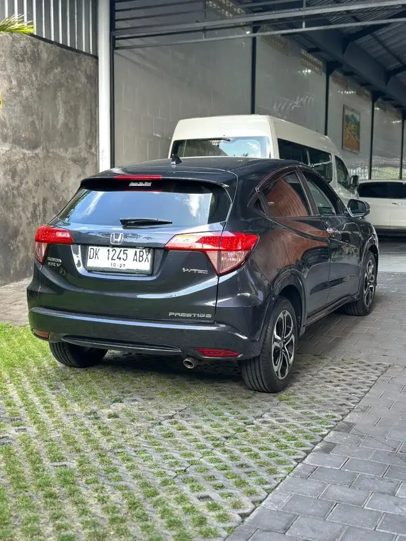 HRV PRESTIGE 2015 MATIC SUNROOF LOW KM ISTIMEWA - Image 3 of 10