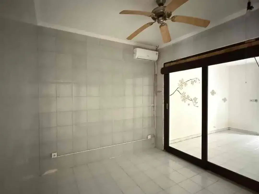 DIJUAL rumah lokasi Jl Gunung Athena Padang Sumbu Kelod dekat Seminyak Kuta Bali - Image 9 of 10