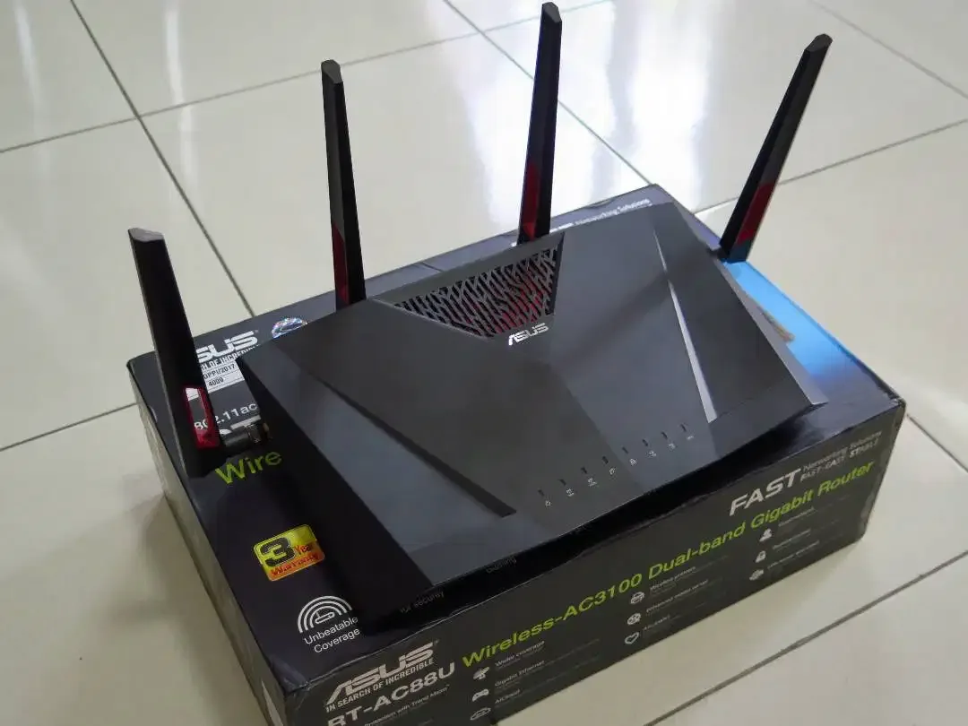 Asus RT-AC88U Dual Band AC3100 Wireless Gaming Router - Image 2 of 5