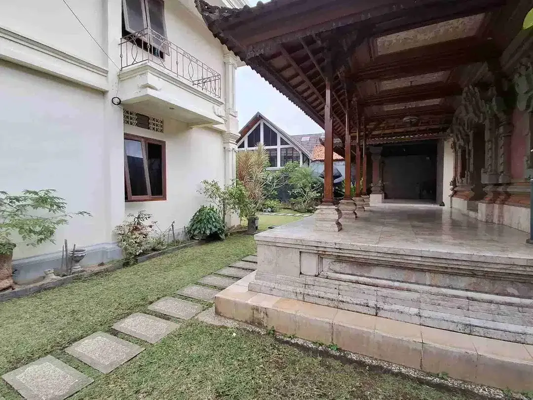 RUMAH MEWAH LANTAI II DI KAWASAN ELITE SEKAR TUNJUNG DENPASAR - Image 4 of 10