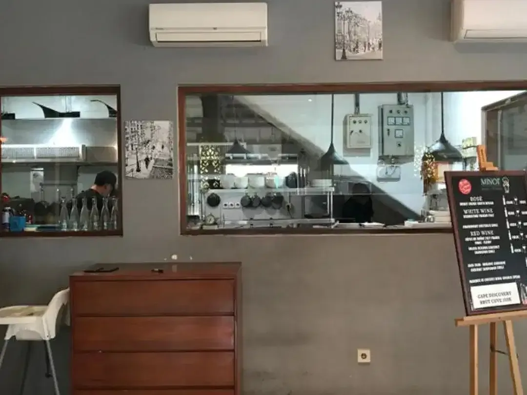 RUKO EX RESTO DI BERABAN KEROBOKAN BADUNG - Image 7 of 10