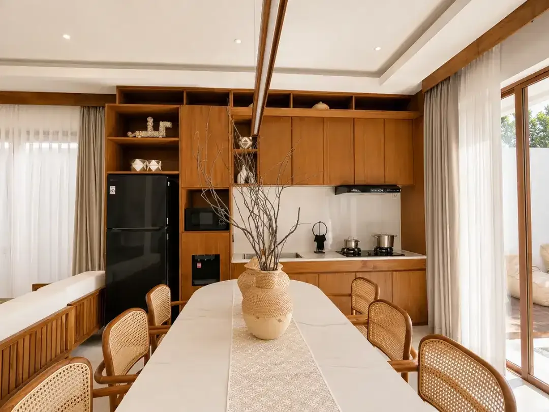 Brand New 4 Bedroom Freehold Luxury Villa in Renon - Image 4 of 10