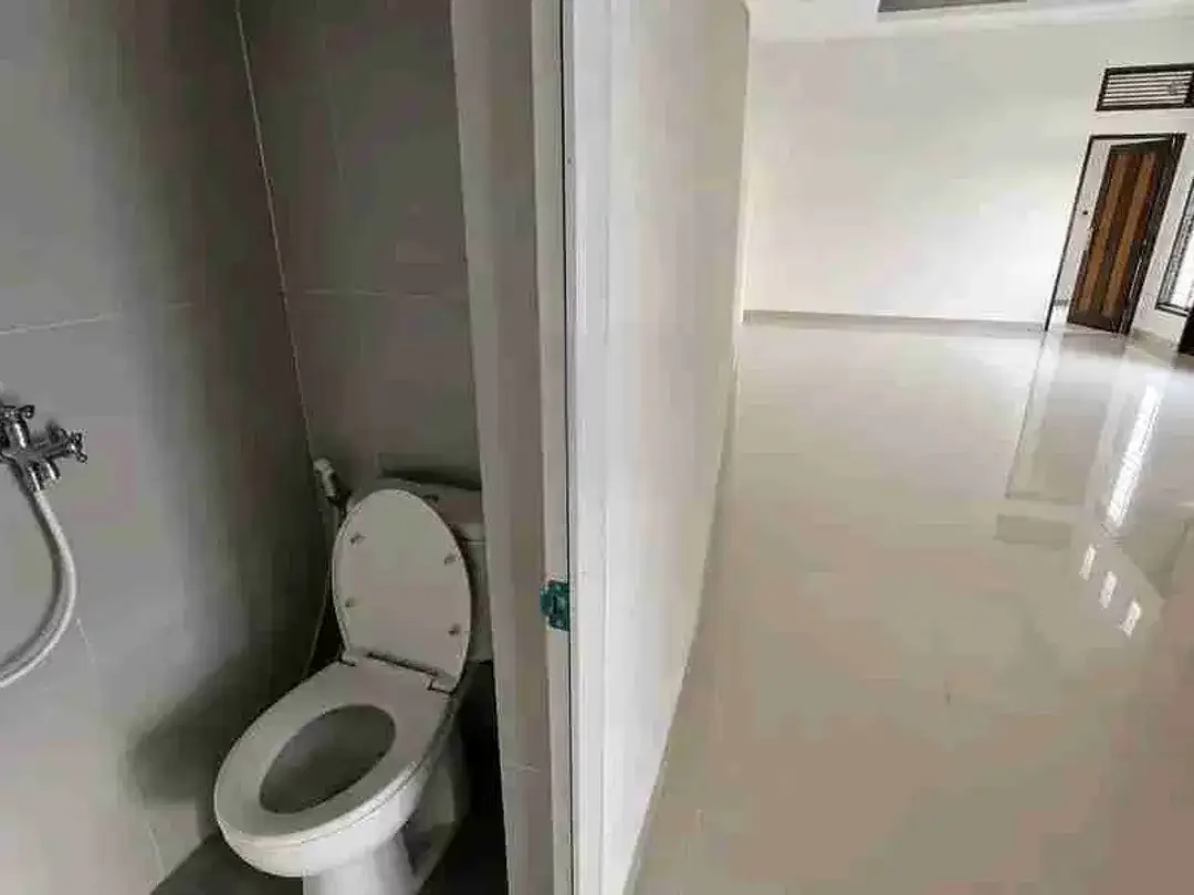 Jual Rumah 2lt Lokasi Jl Patih Nambi Ubung Denpasar Utara area Pemukiman.1 - Image 5 of 10