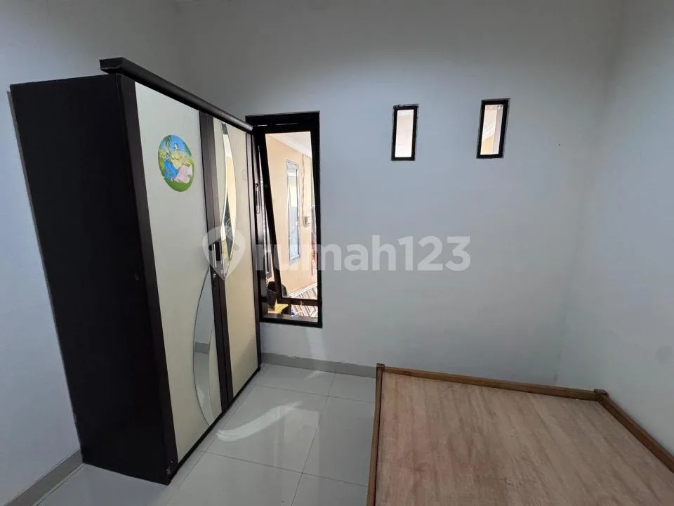 Disewakan Rumah Furnished 4Kt Strategis di Gunung Cemara - Image 2 of 4