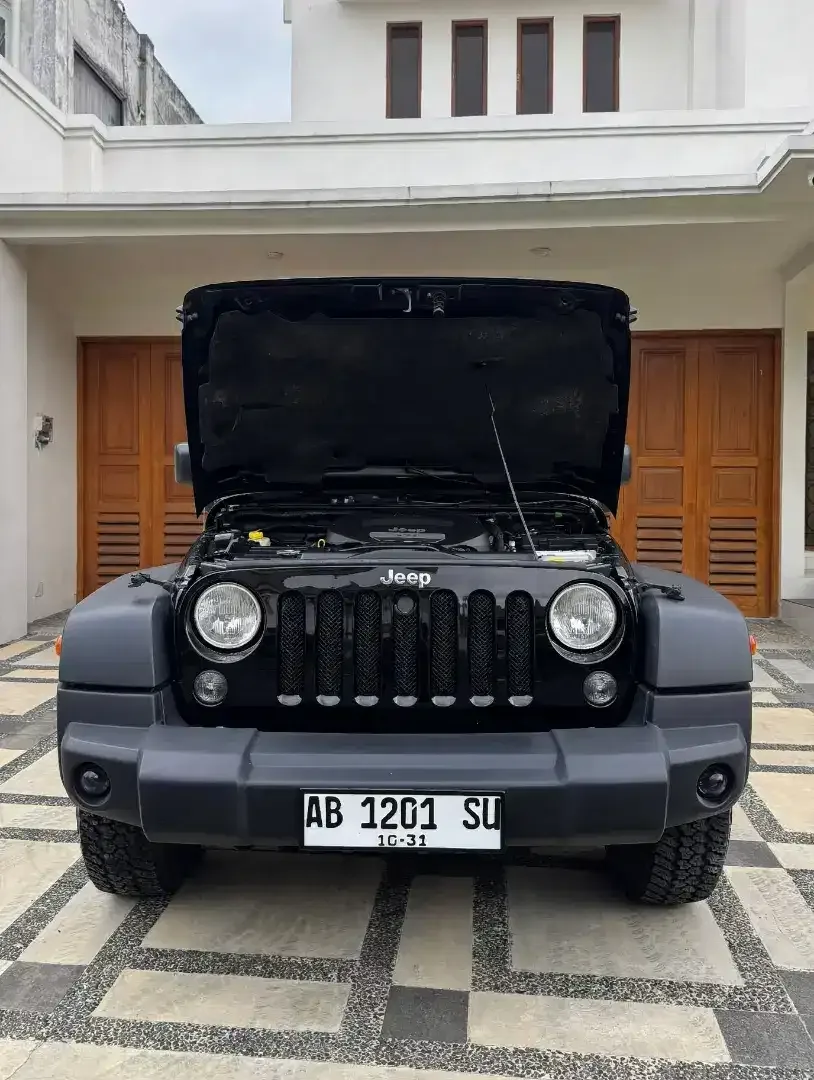 JEEP WRANGLER RUBICON UNLIMITED 3.6 AT 4X4 - Image 7 of 10