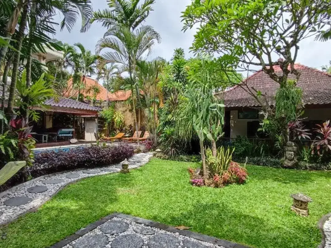 VILLA CANTIK DEKAT DOUBLE SIX BEACH SEMINYAK BALI - Image 2 of 10