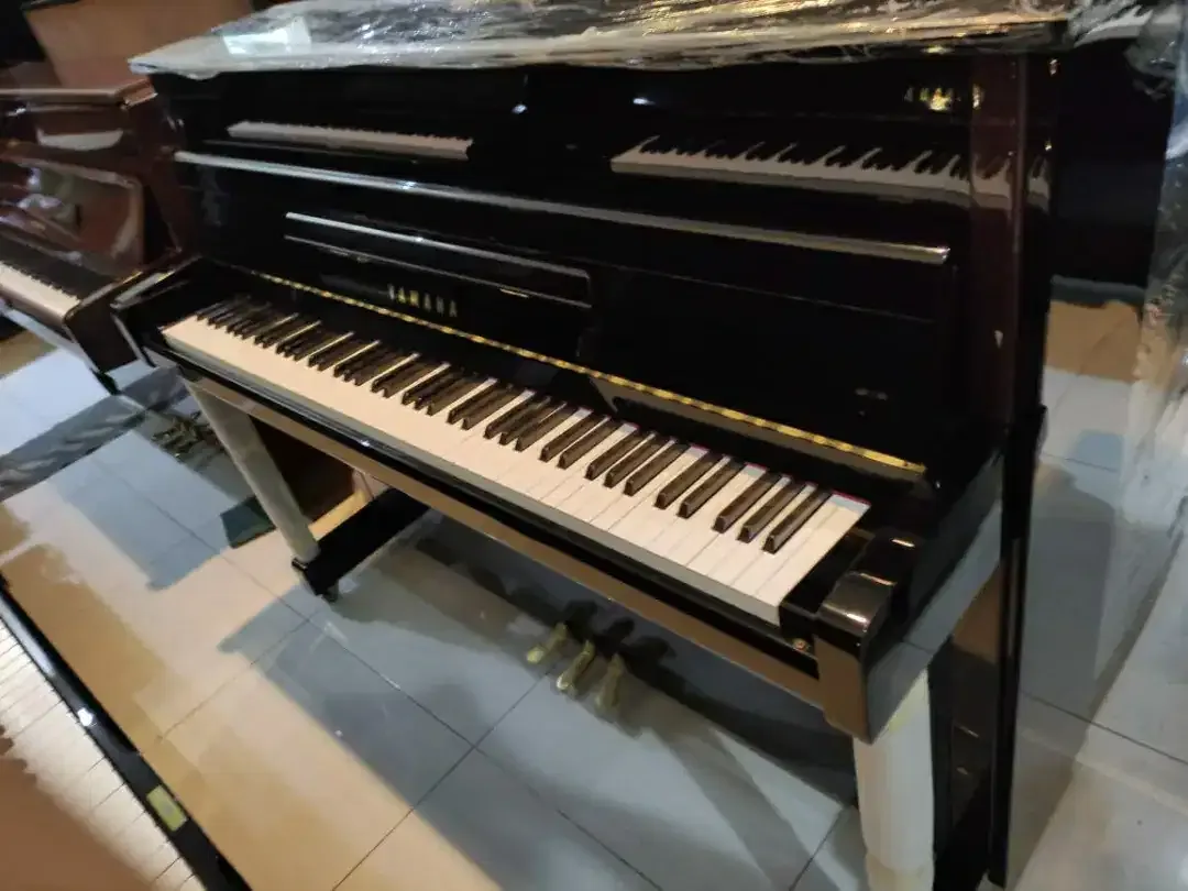 Piano Yamaha JX113 - Image 1 of 2