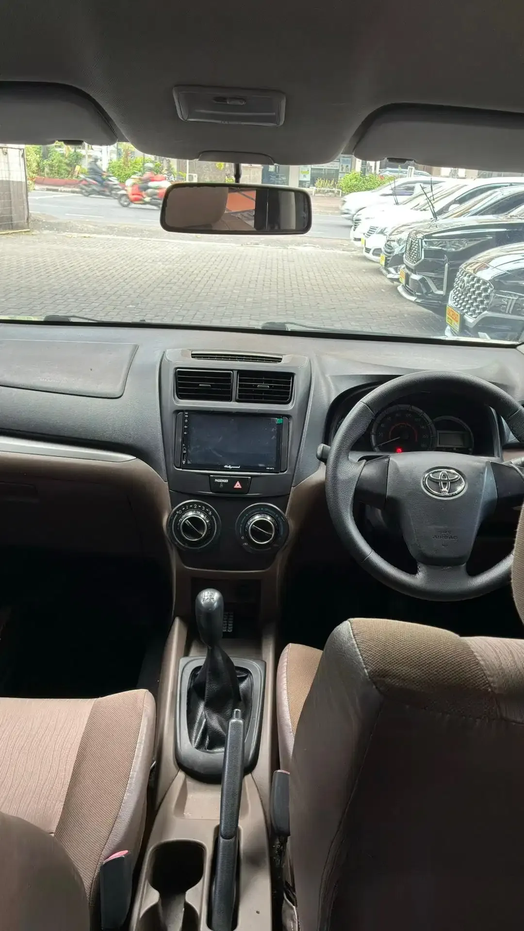 Toyota Avanza 2018 Bensin - Image 8 of 10