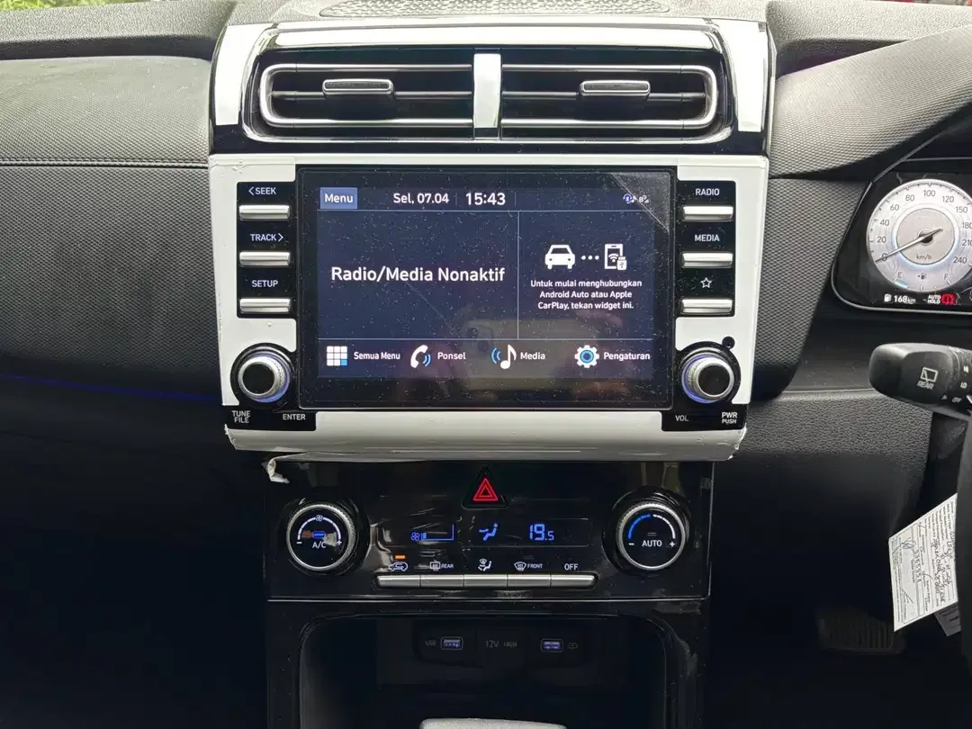 Hyundai Creta Prime AT 2023 Two Tone Putih - Image 9 of 10
