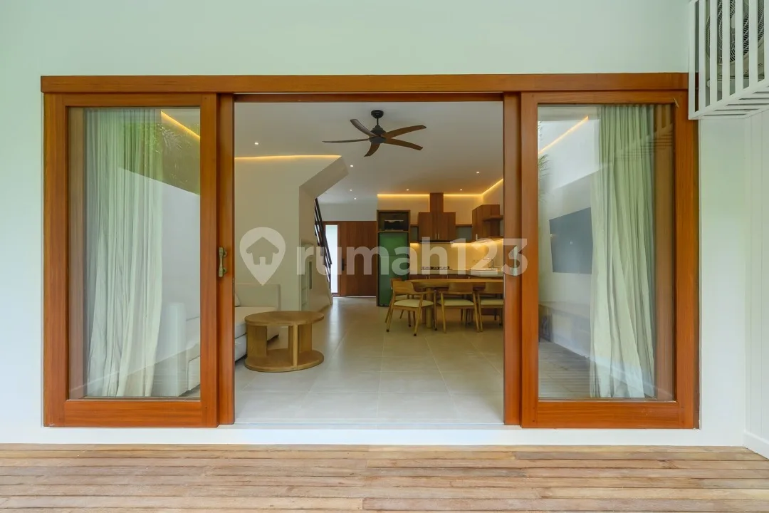 Rumah Semi Villa Modern Kawasan Wisata Dekat Icon Mall - Image 3 of 4