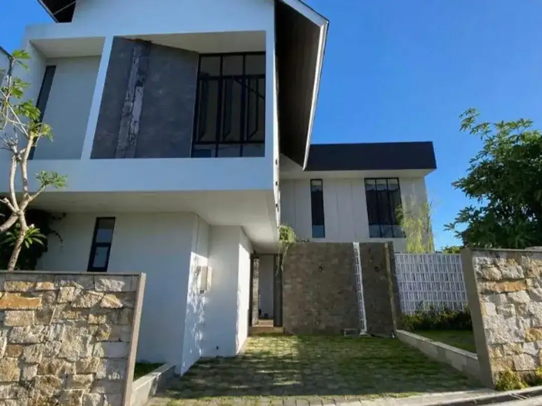 VILLA DI PANTAI MENGENING CEMAGI BADUNG - Image 1 of 8