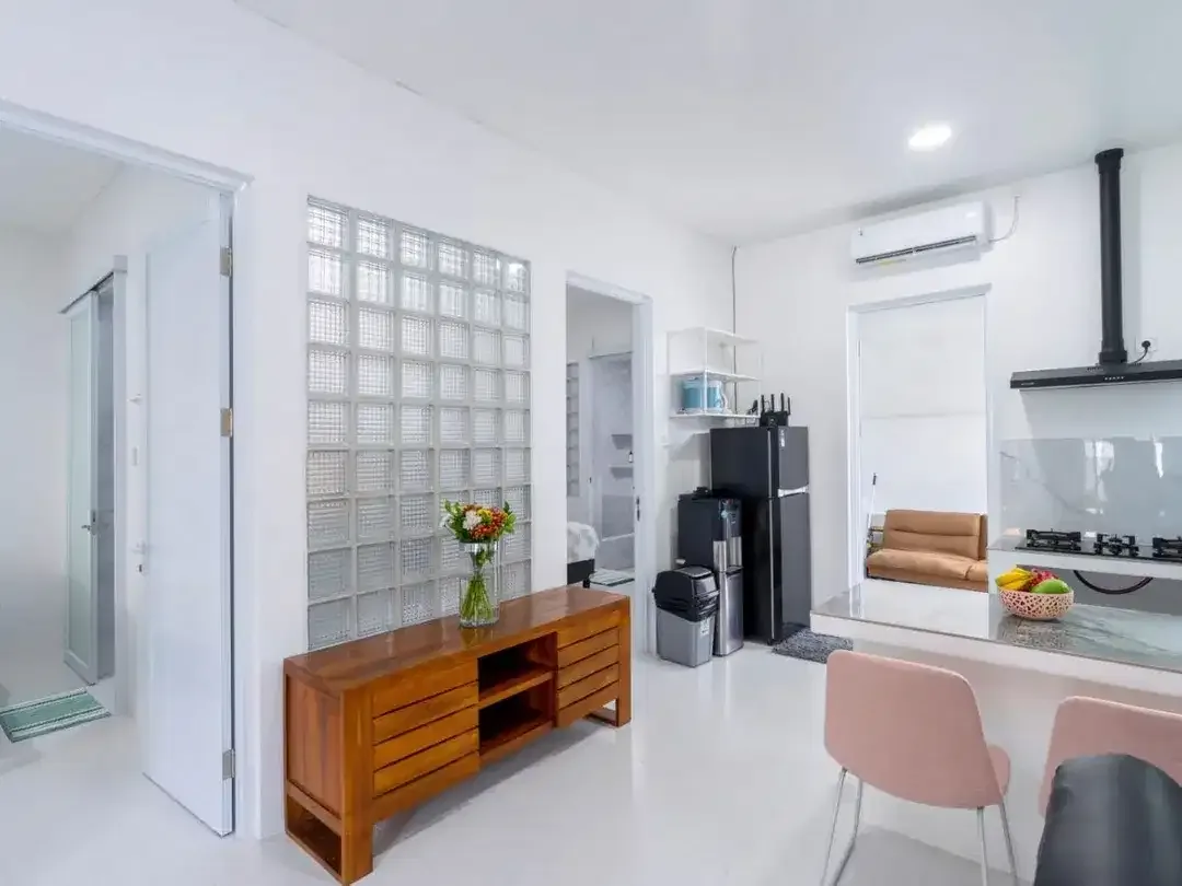 RUMAH MODERN MINIMALIS DI UNGASAN KUTA SELATAN BALI - Image 9 of 10