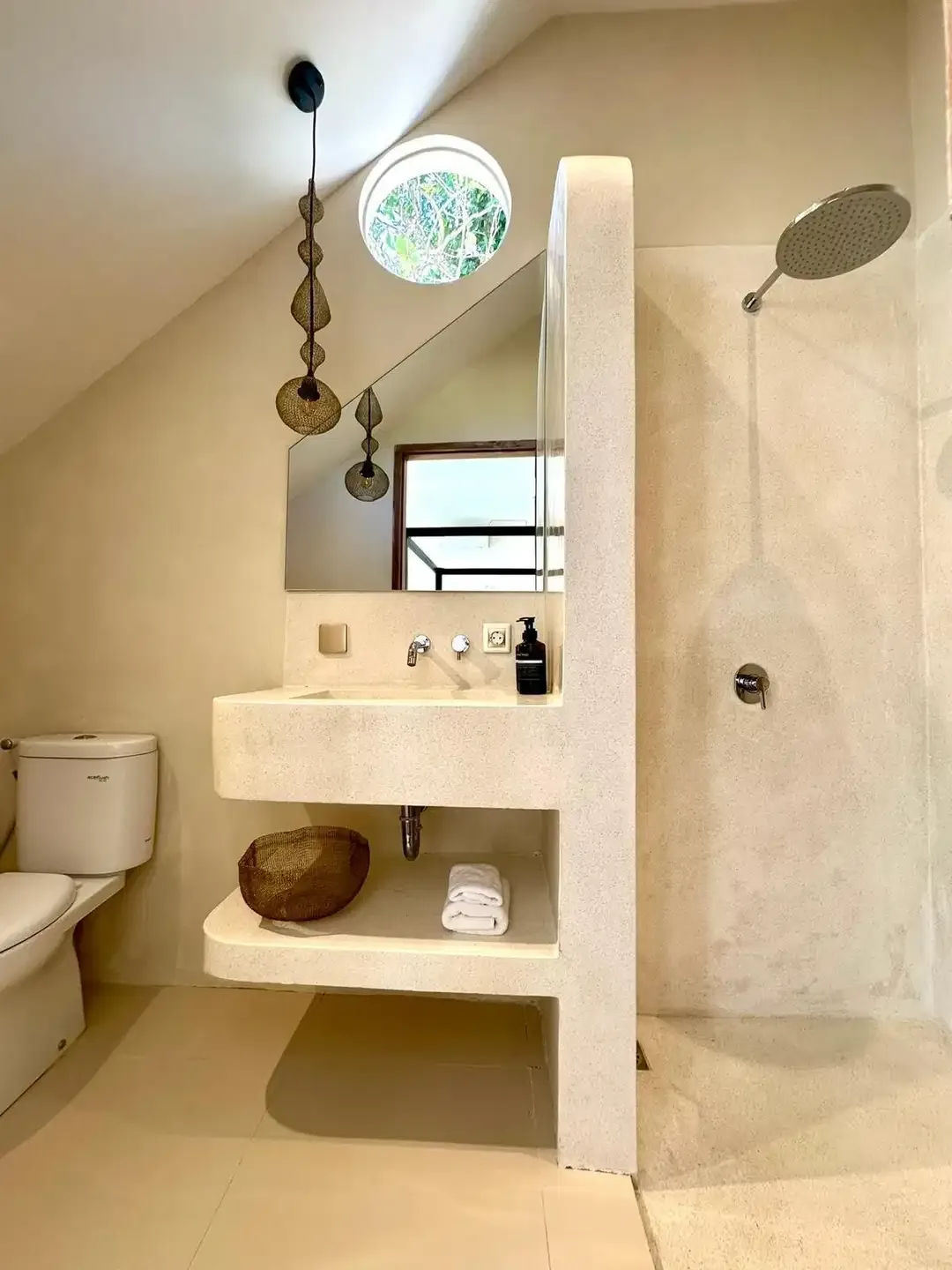 Exclusive Designer Villa in Bali - Image 10 of 10