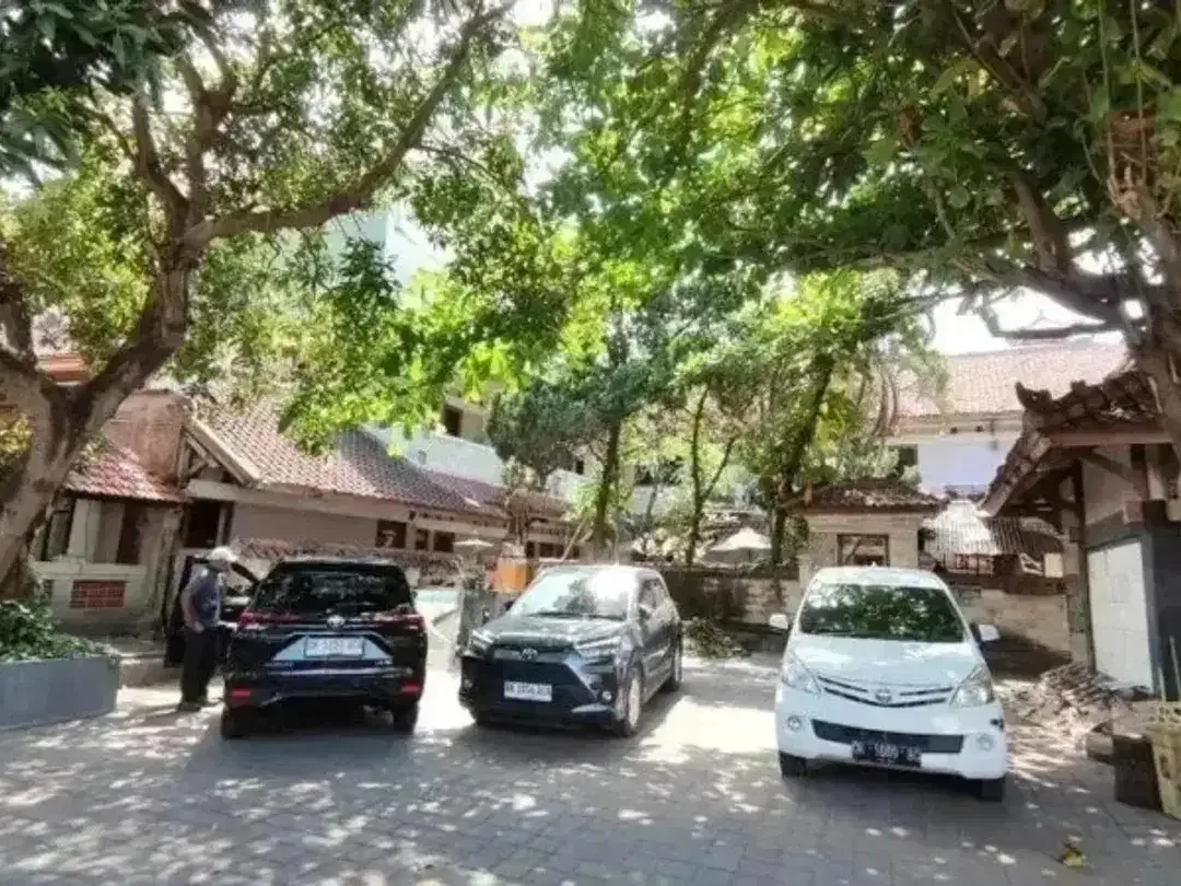 EX-HOTEL 30 KAMAR DI LEGIAN KUTA – SHM, LOKASI STRATEGIS - Image 2 of 5