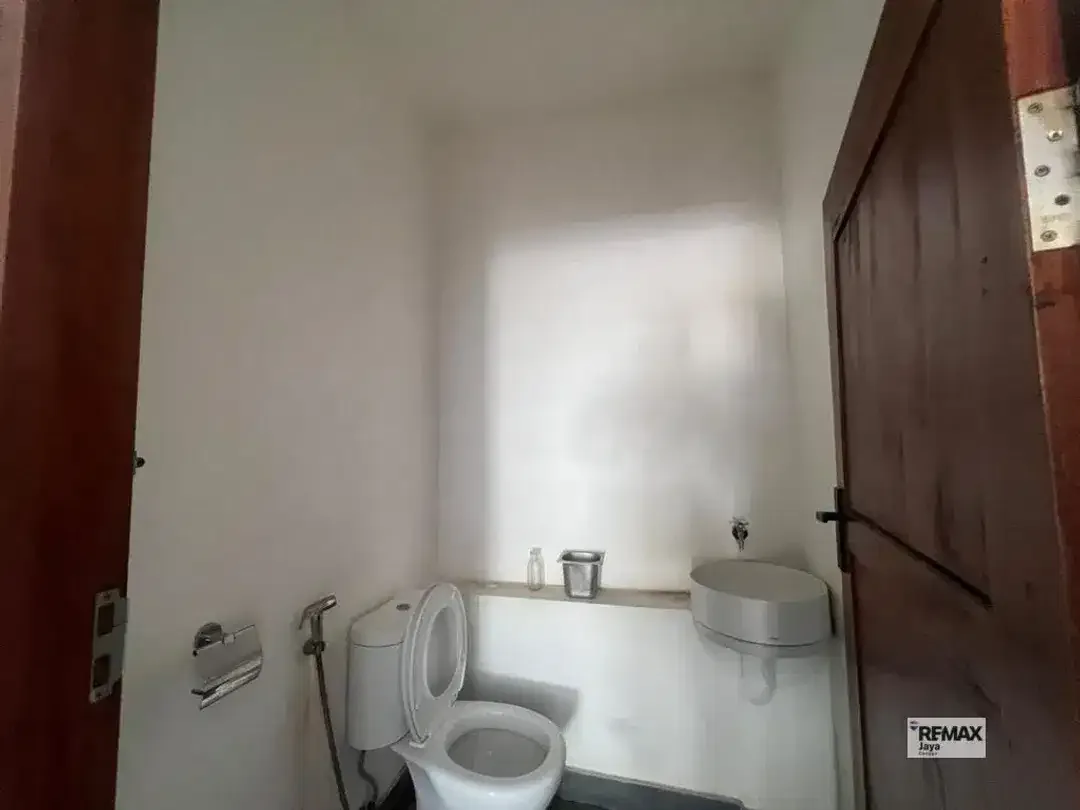 Prime Commercial Space For Rent In Padang Linjong, Canggu Area - Image 5 of 5