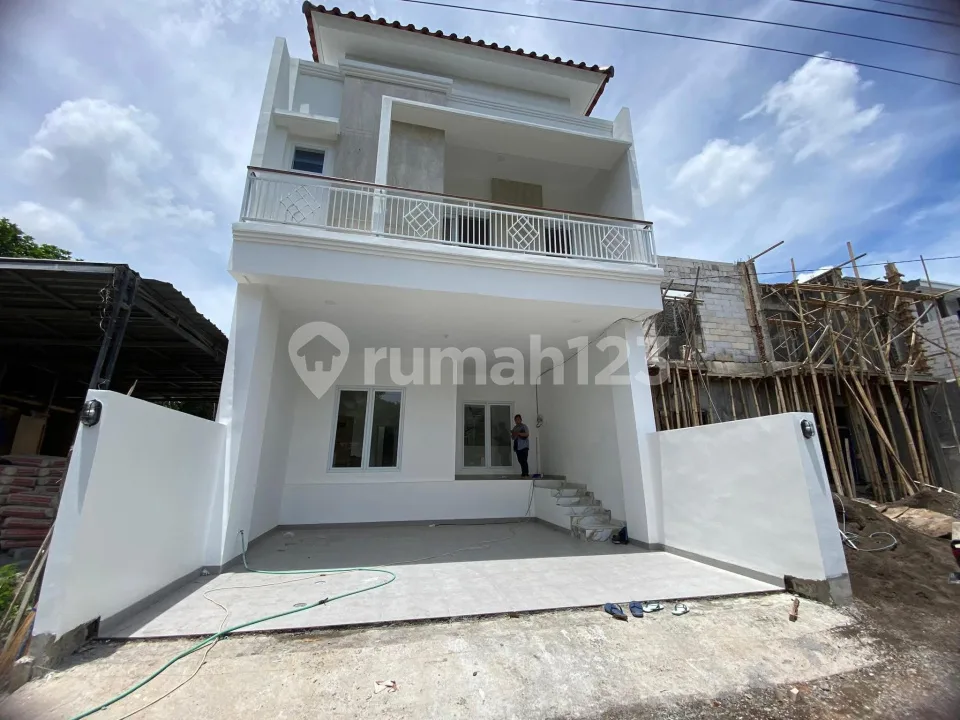 Rumah Baru Modern Lokasi Elite di Pusat Renon - Image 4 of 4