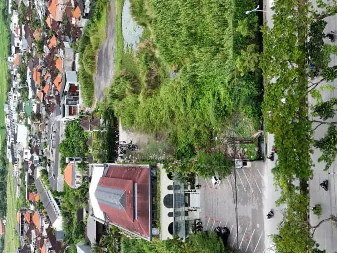 DISEWAKAN TANAH STRATEGIS DI SUNSET ROAD – SEMINYAK - Image 3 of 6