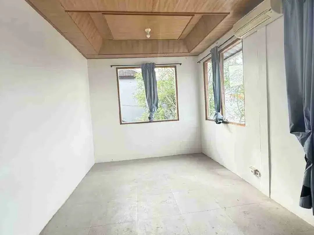 Rumah Modern Klasik 2 Lantai Dekat Seminyak Kerobokan - Image 7 of 10