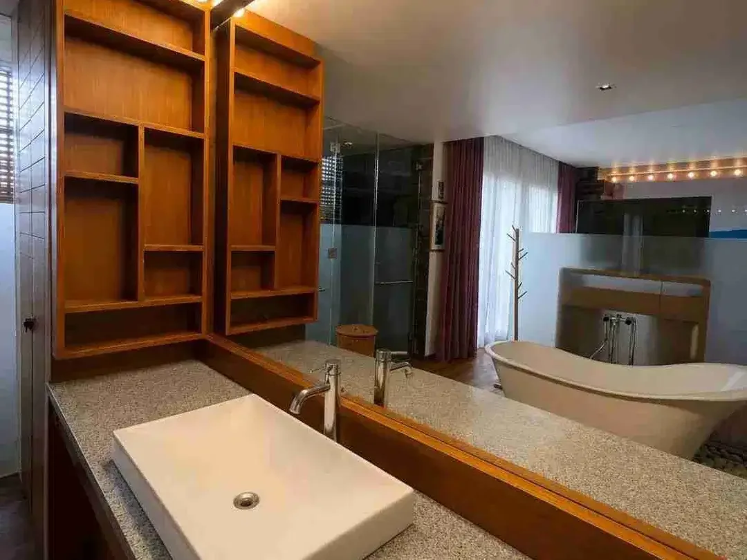 Villa Modern Tropical 2BR Dekat Batu Belig Beach Umalas - Image 3 of 10
