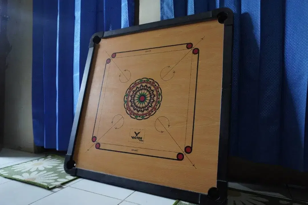 Meja Karambol ukuran 83cmx83cm fulset dengan biji/kristal nya - Image 2 of 3