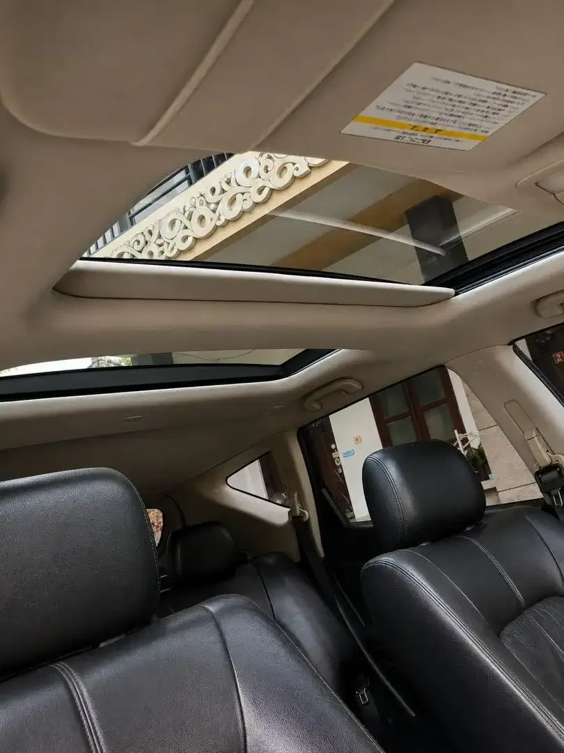 Nissan Murano 2.5 Awd AT 2010 - Image 7 of 10