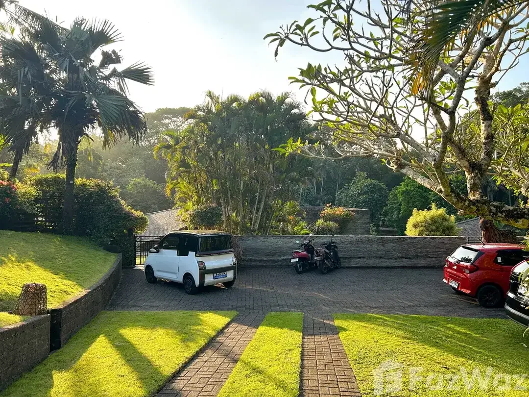 5 Bedroom Villa for sale in Kerambitan, Bali - Image 2 of 10