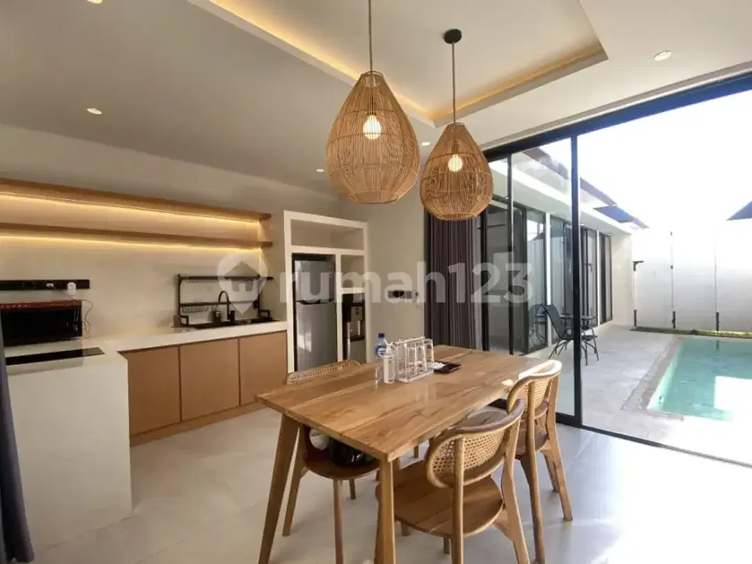Modern Tropical Villa In Pererenan - Image 5 of 6
