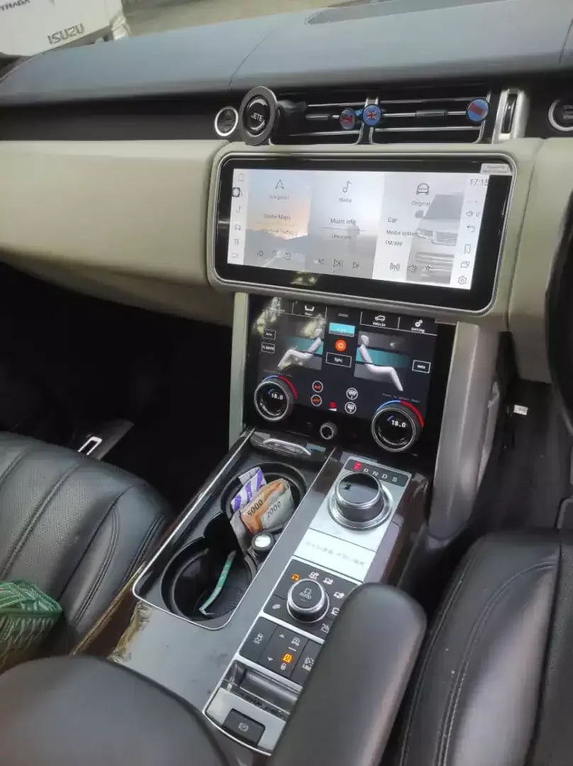 Range rover vogue LWB 3.0 2017 - Image 4 of 9