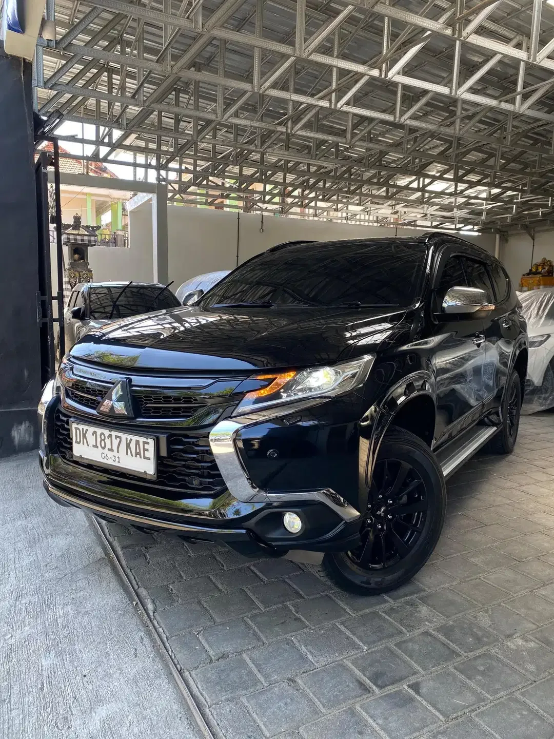 Pajero Sport Dakar 4x2 Rockford Black Edition 2019 - Image 3 of 10