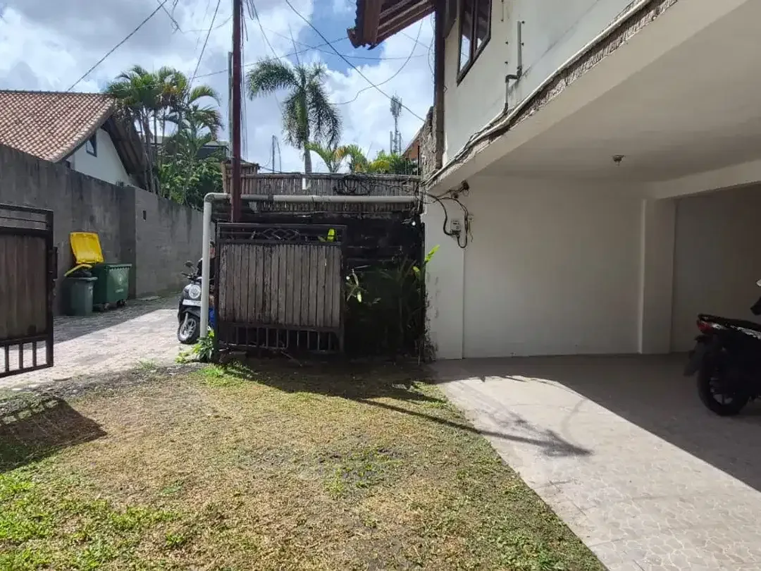 Freehold - Authentic Bali Architecture Villa in Umalas - Spacious Property with Pool, Bali - Image 10 of 10