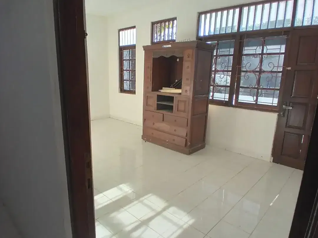Jual Cepat Rumah 2 Lantai di Taman Griya Jimbaran Siap Huni - Image 8 of 8