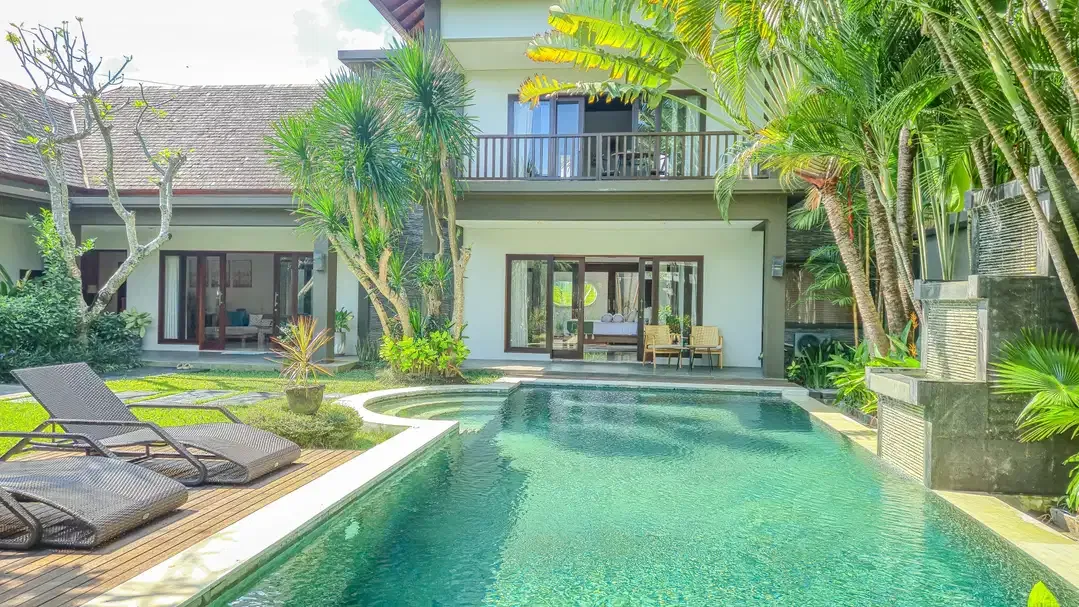 Villa Mewah di Berawa Canggu Dekat Pantai dengan View Sawah Indah - Image 2 of 10