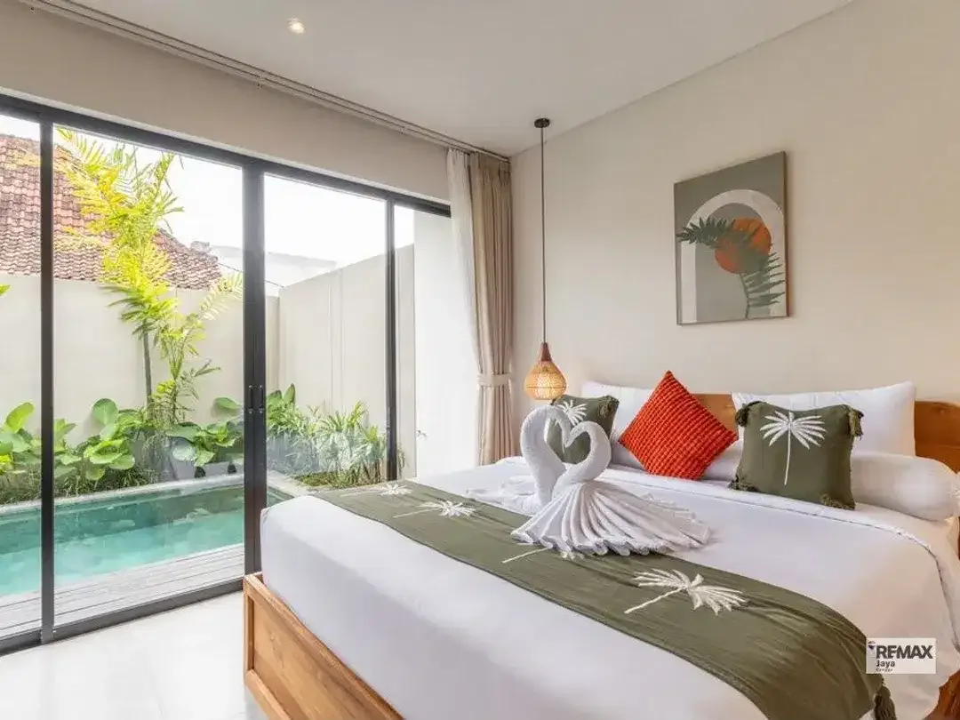 Brand New Modern Mediterranean 3-Bedroom Villa For Rent In Munggu - Image 4 of 10