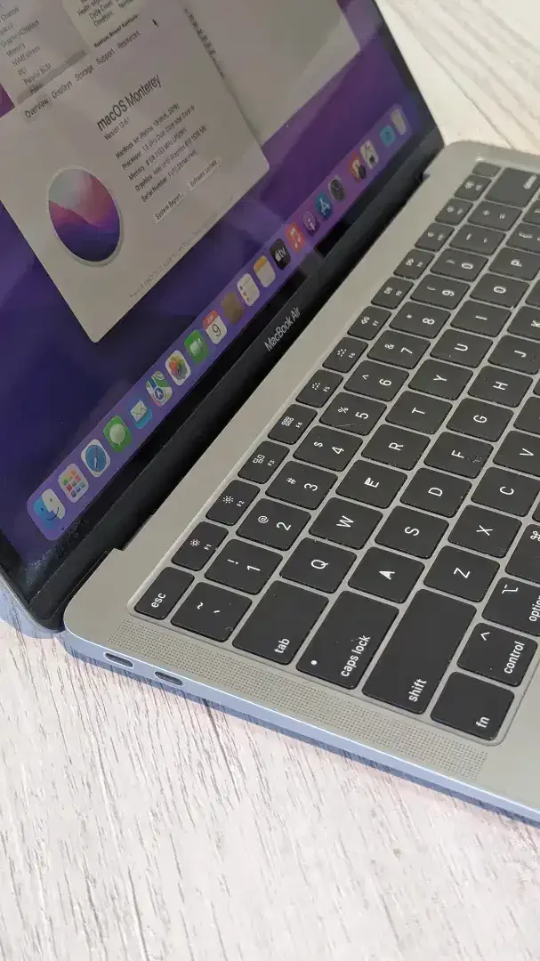 MACBOOK AIR 2019 - Image 5 of 9